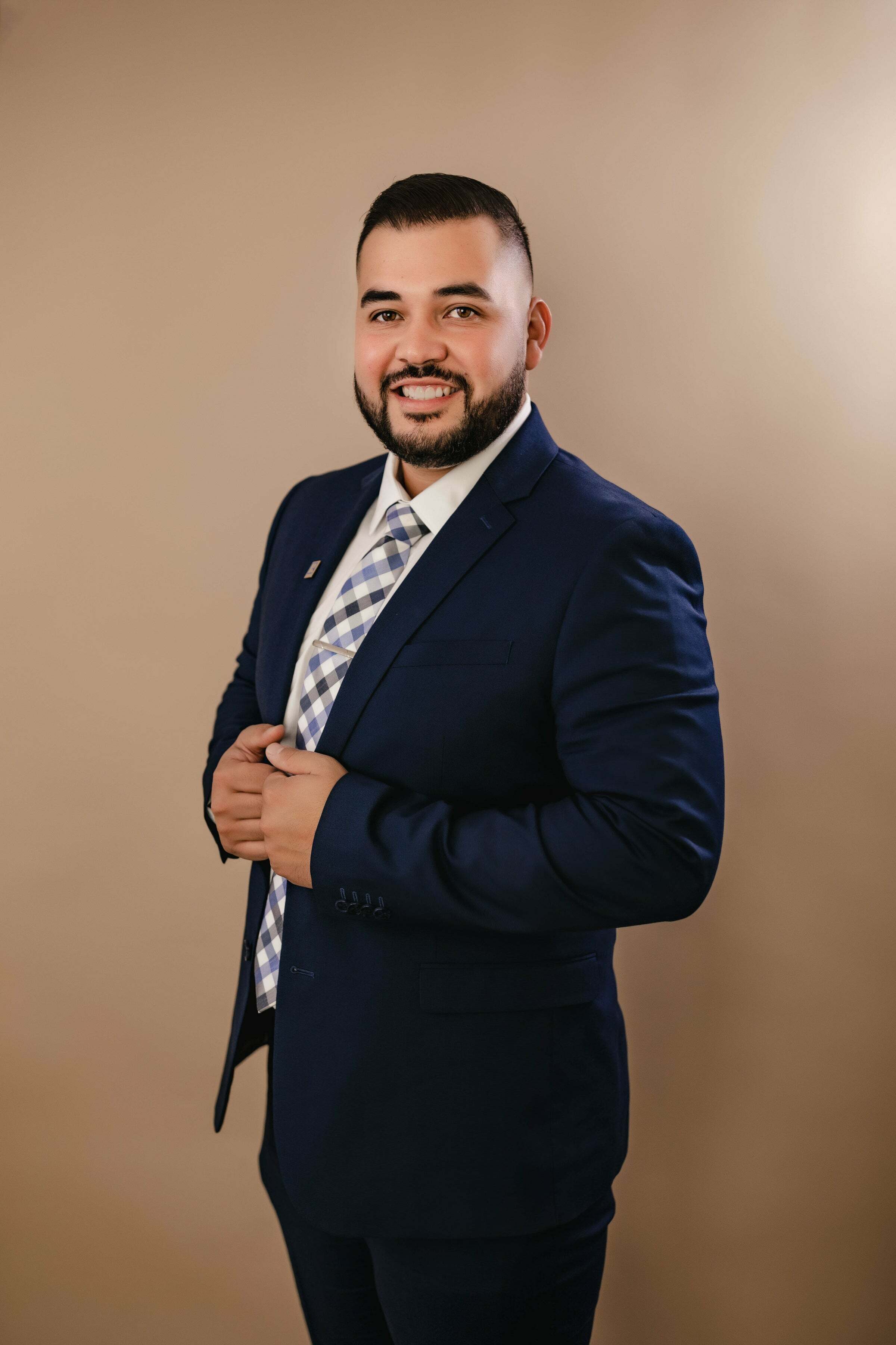 Antonio Madrigal, Real Estate Salesperson in Bakersfield, Jordan-Link