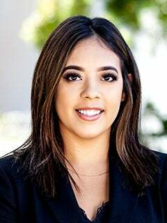 Laurie Santos, Real Estate Salesperson in Torrance, Union Realty Co.