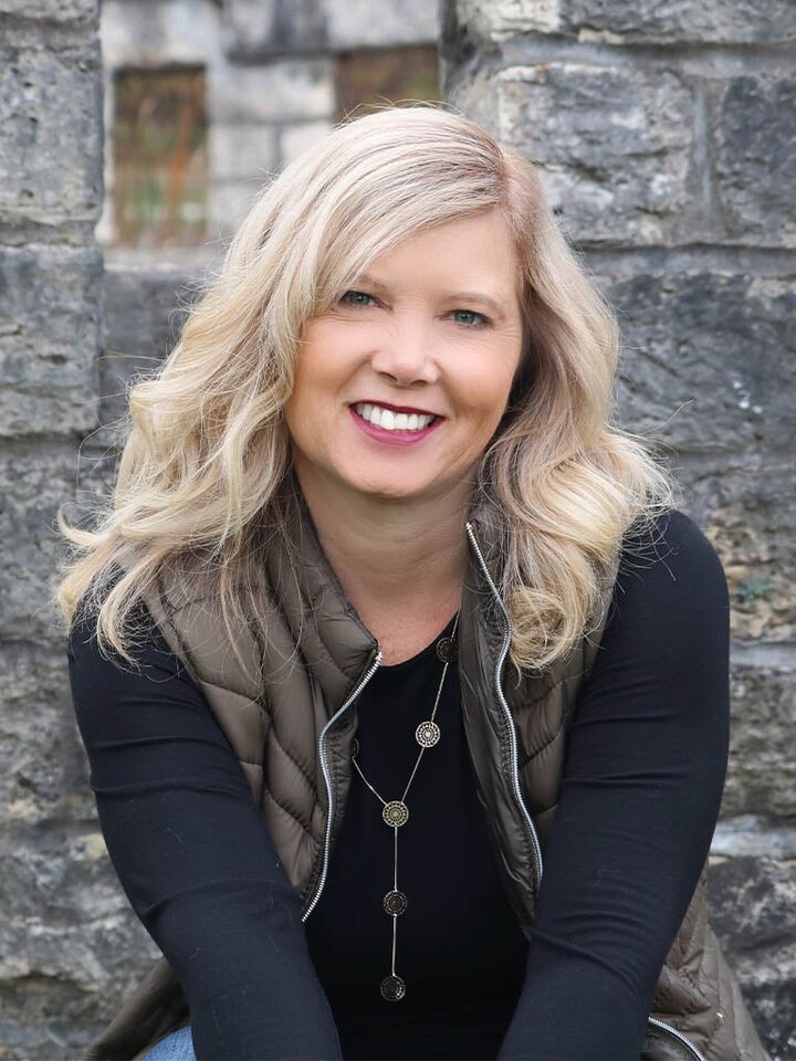 Sandy Knutson, Real Estate Salesperson in Onalaska, Affiliated