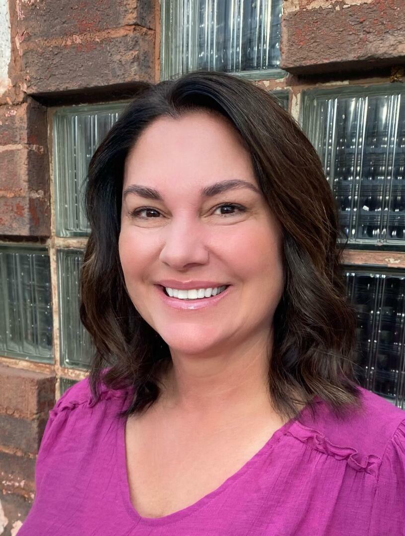 Christy Cartwright, Associate Real Estate Broker in Dunlap, Professional Group