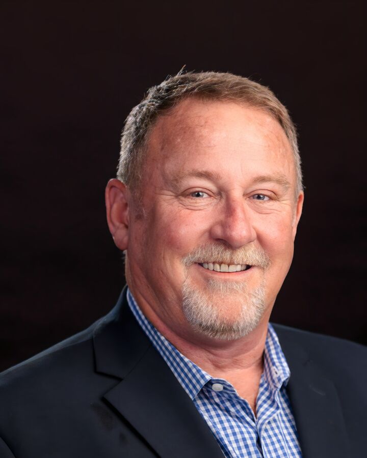 Brett Hall, Associate Real Estate Broker in Greenville, First Group