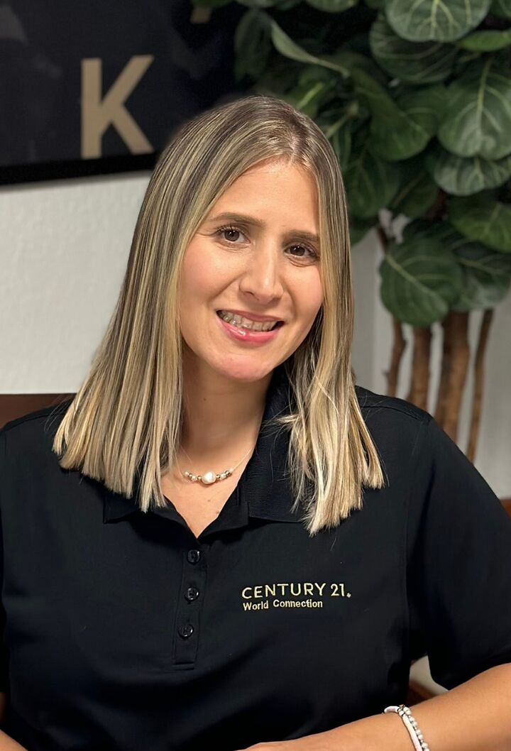 Daniela Naranjo,  in Miami, World Connection