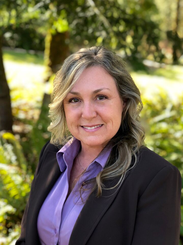 Karen Smith, Real Estate Broker in Olympia, Van Dorm Realty