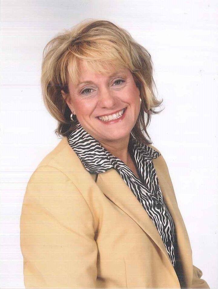 Karen Camilleri,  in Livonia, Professionals