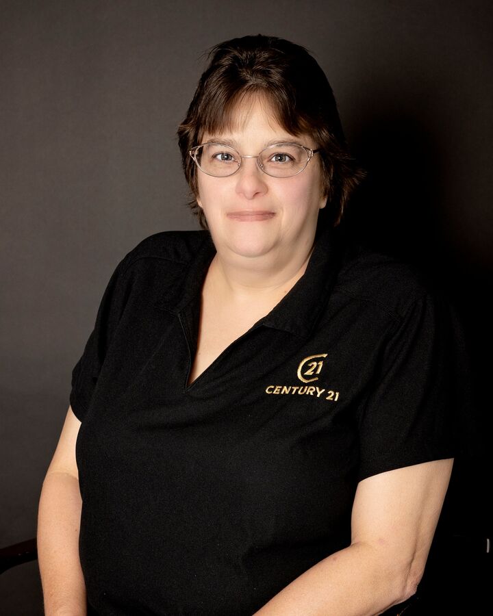 Christy Utley,  in Ashland, Advantage Realty