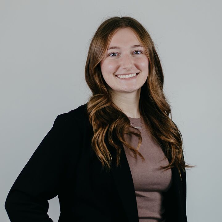 Cloey Horns, Real Estate Salesperson in Waverly, Signature Real Estate