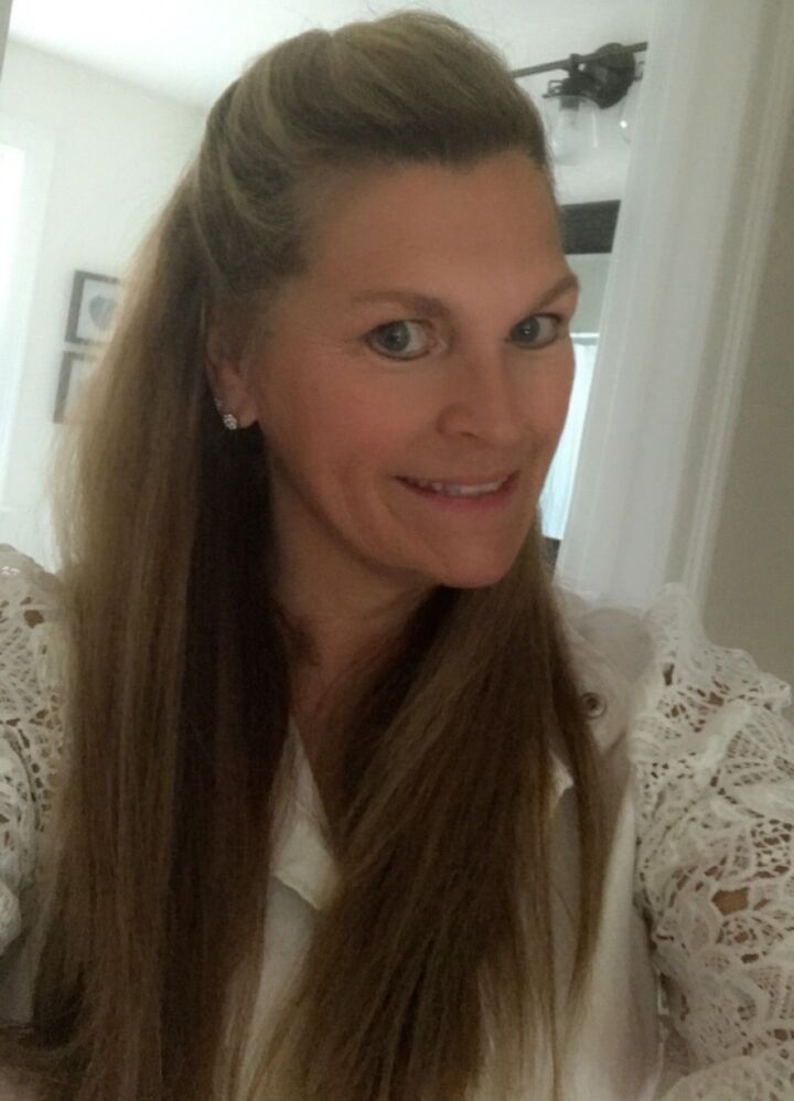 Cheryl Capone, Real Estate Salesperson in West Bridgewater, North East