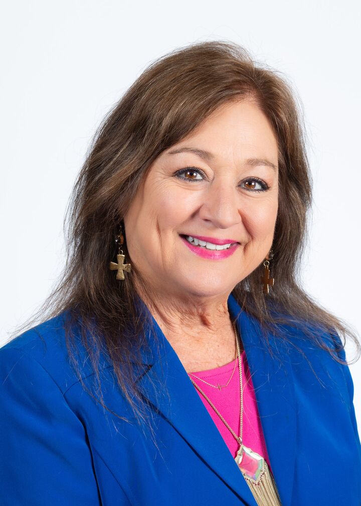 Regina Warren,  in Gulfport, Alfonso Realty, Inc.