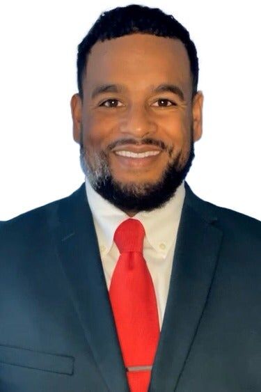 Gabriel Baron, Real Estate Salesperson in Glendale, Hallmark Realty