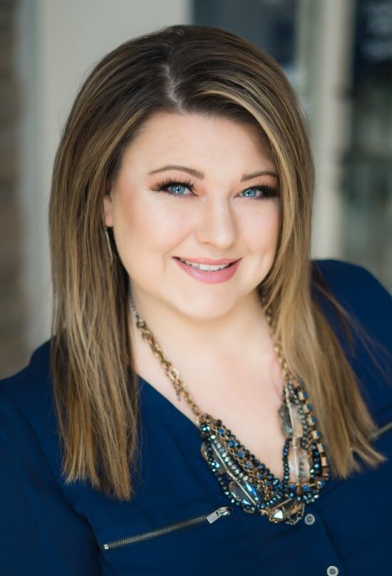 Kira Sutherland, Real Estate Broker in Kennewick, Tomlinson
