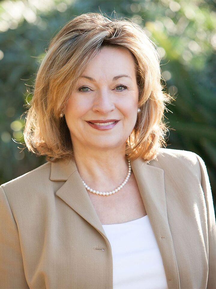 Betty Callaway, Real Estate Salesperson in Palm Desert, Affiliated