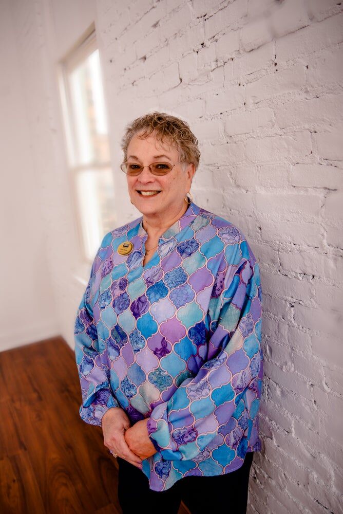 Becki Jaeger, Real Estate Salesperson in Hillsdale, Groves Real Estate