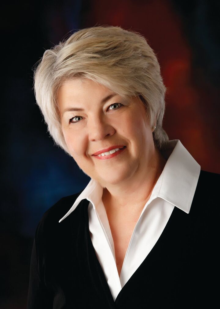 Martha Dodd, Associate Real Estate Broker in Pleasant View, Landmark Realty