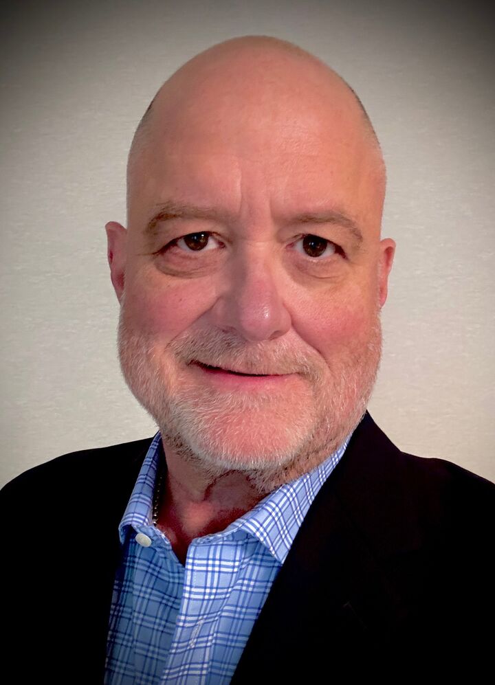 Benny Gonzalez, Real Estate Salesperson in Miami, World Connection