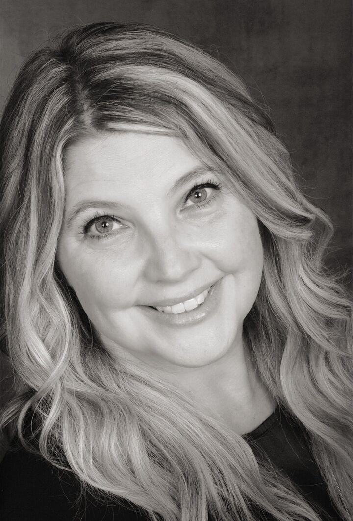 Jessica Hillyer,  in Lansing, Professionals