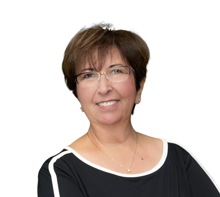 Mary Jo Fidalgo-Tavares, Real Estate Salesperson in Bristol, Topsail Realty