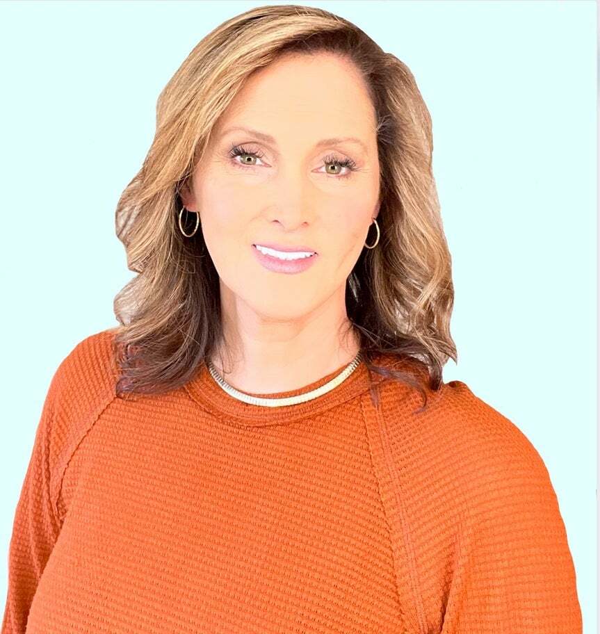 LeeAnn Parker, Real Estate Salesperson in Manchester, Wright Realty