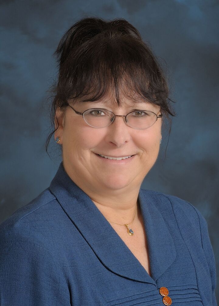 Bobbi Rossi, Real Estate Salesperson in Thousand Oaks, Masters
