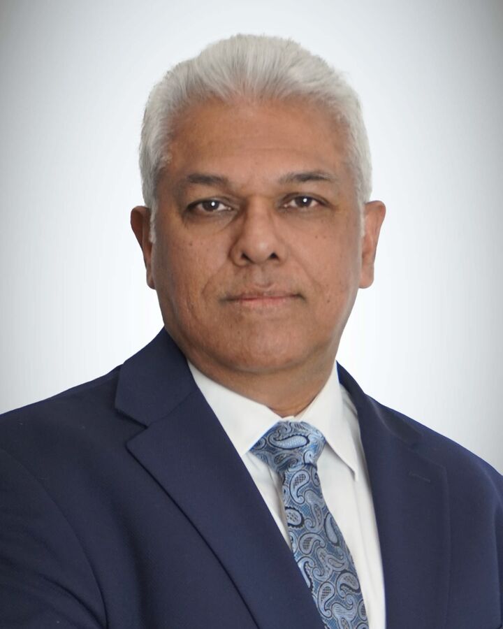 Dick Bacchus, Broker in Mississauga, CENTURY 21 Canada
