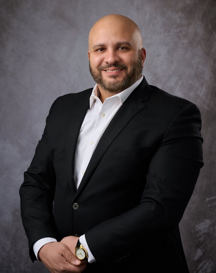 Mohamed Zaher,  in Livonia, Professionals