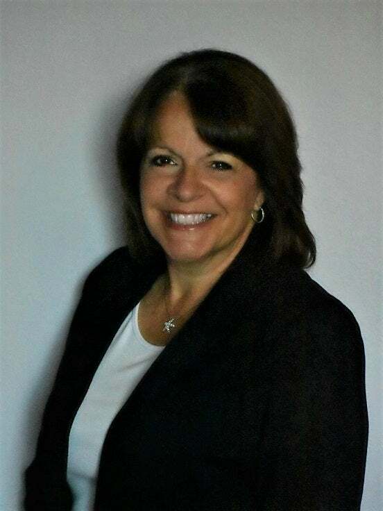 Lisa Tracy, Real Estate Salesperson in Rockford, Affiliated