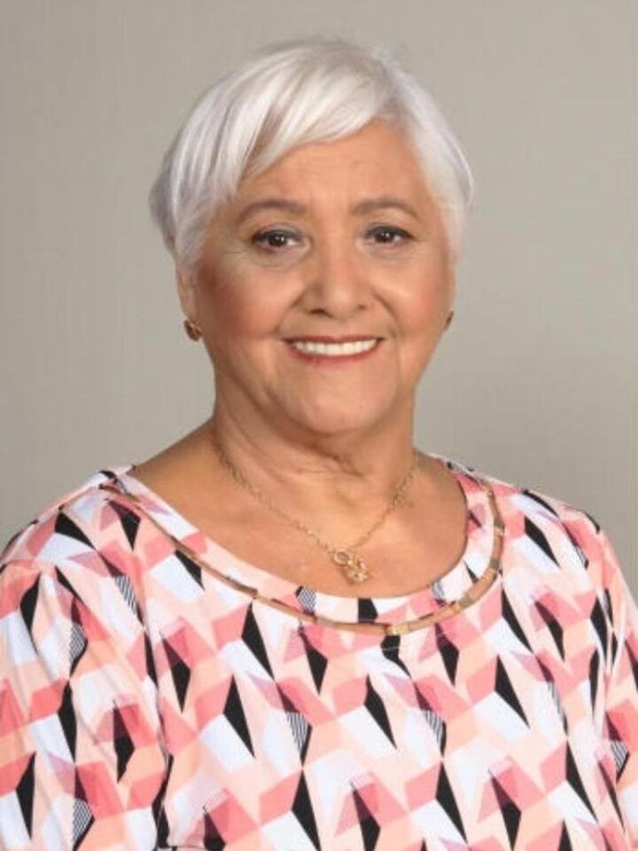 Florinda Goris, Real Estate Salesperson in Lake Worth, Premium Realty