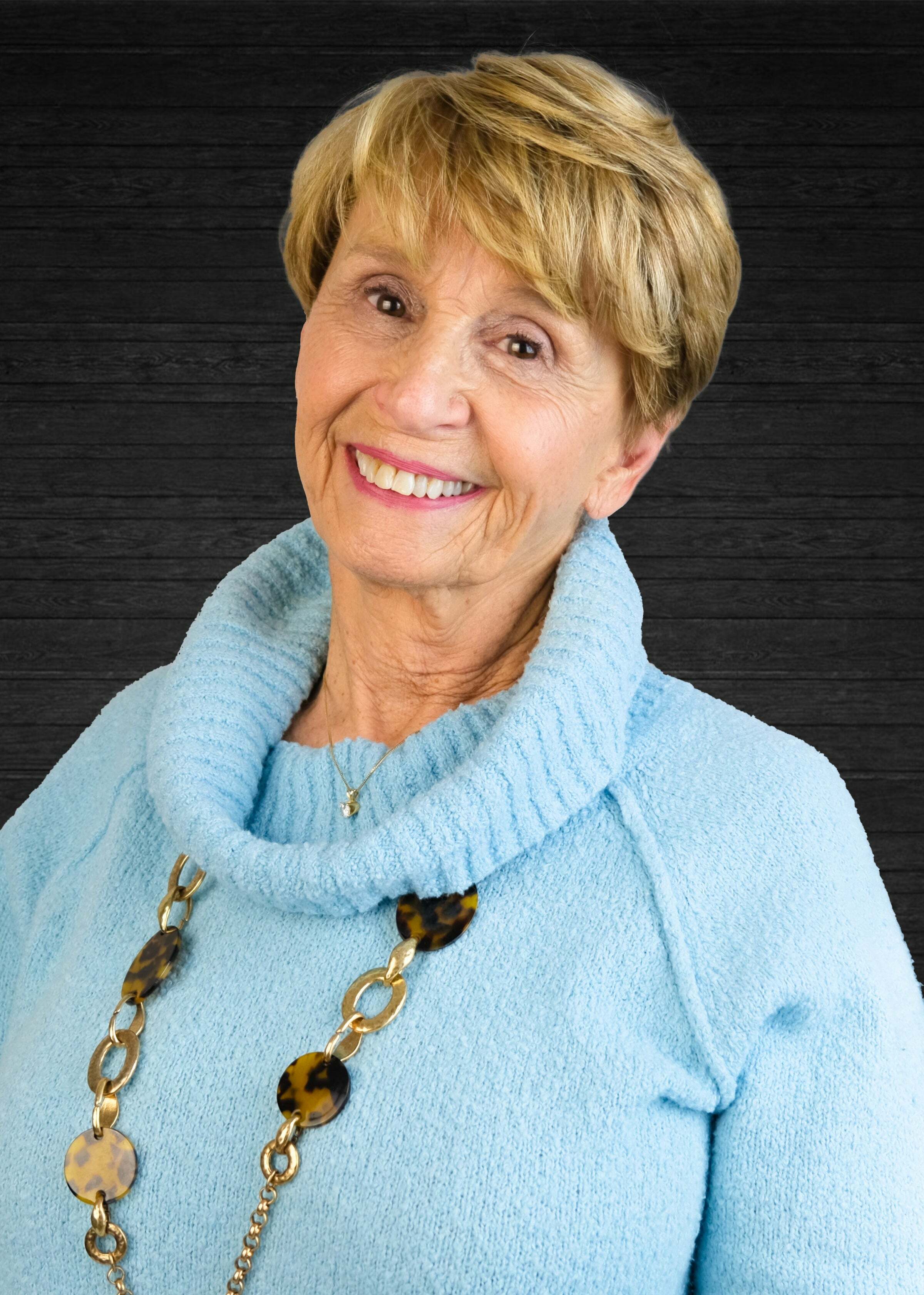 Sally Brooke, Real Estate Salesperson in Topeka, American Home