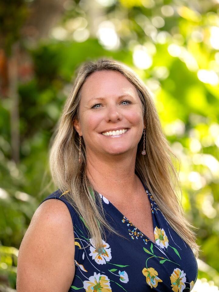 Keri Nicholson,  in Lahaina, Island Properties