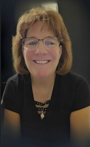 Lisa Bishop, Real Estate Broker in Fishers, Scheetz