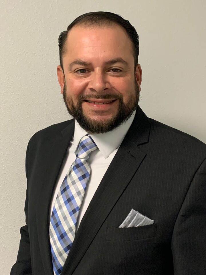 Oscar Monjardin, Real Estate Salesperson in Victorville, LEADERS