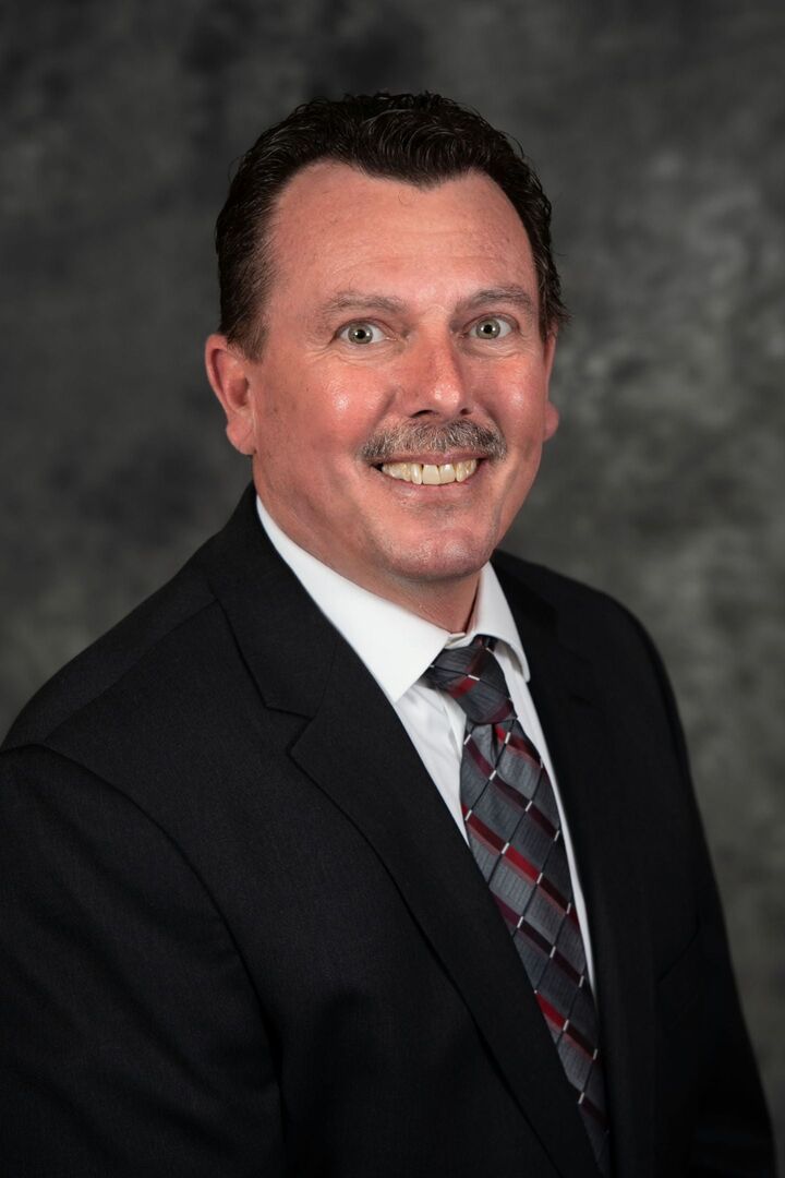 Michael Kevern, Associate Broker in Lansing, Professionals