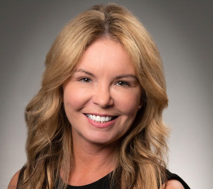 Shanda Stone, Real Estate Salesperson in Frankfort, Simpson & Associates