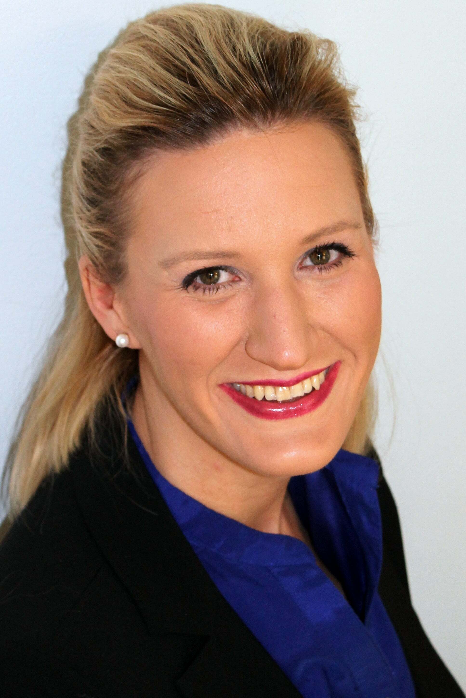 Jessica Thompson,  in Charleston, ERA Property Elite