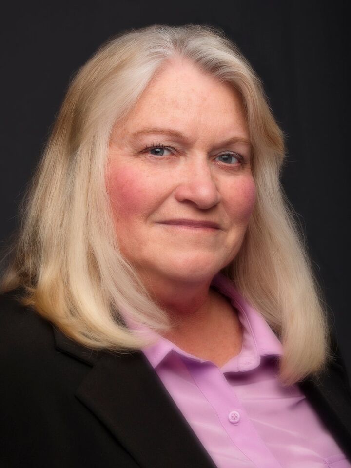 Nanette York, Real Estate Broker in Olympia, Van Dorm Realty