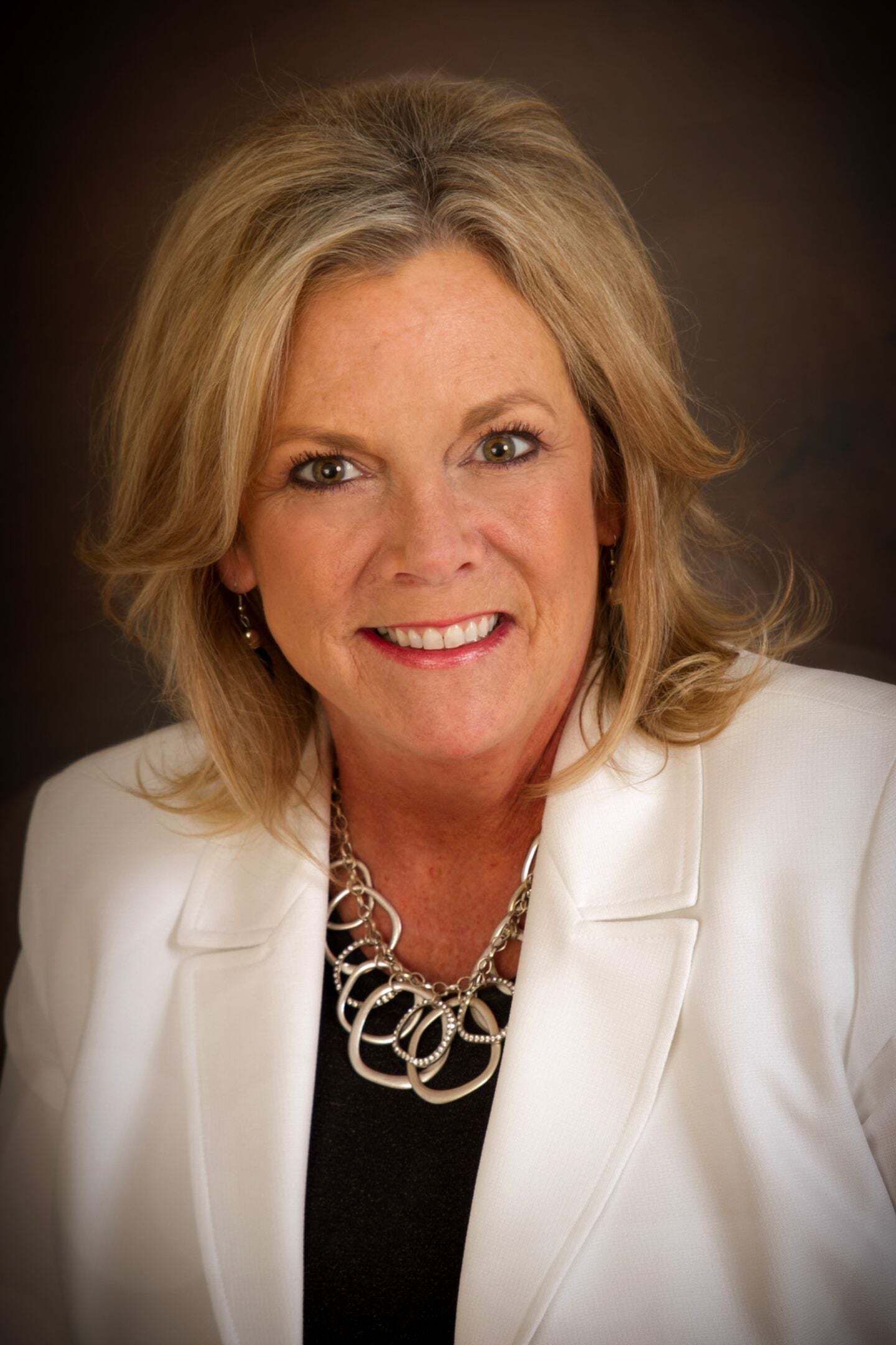 Michele McCardel-Dalen, Sales Associate in East Lansing, Professionals