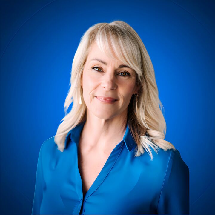 Kari Munoz, Real Estate Salesperson in Tehachapi, Frontier
