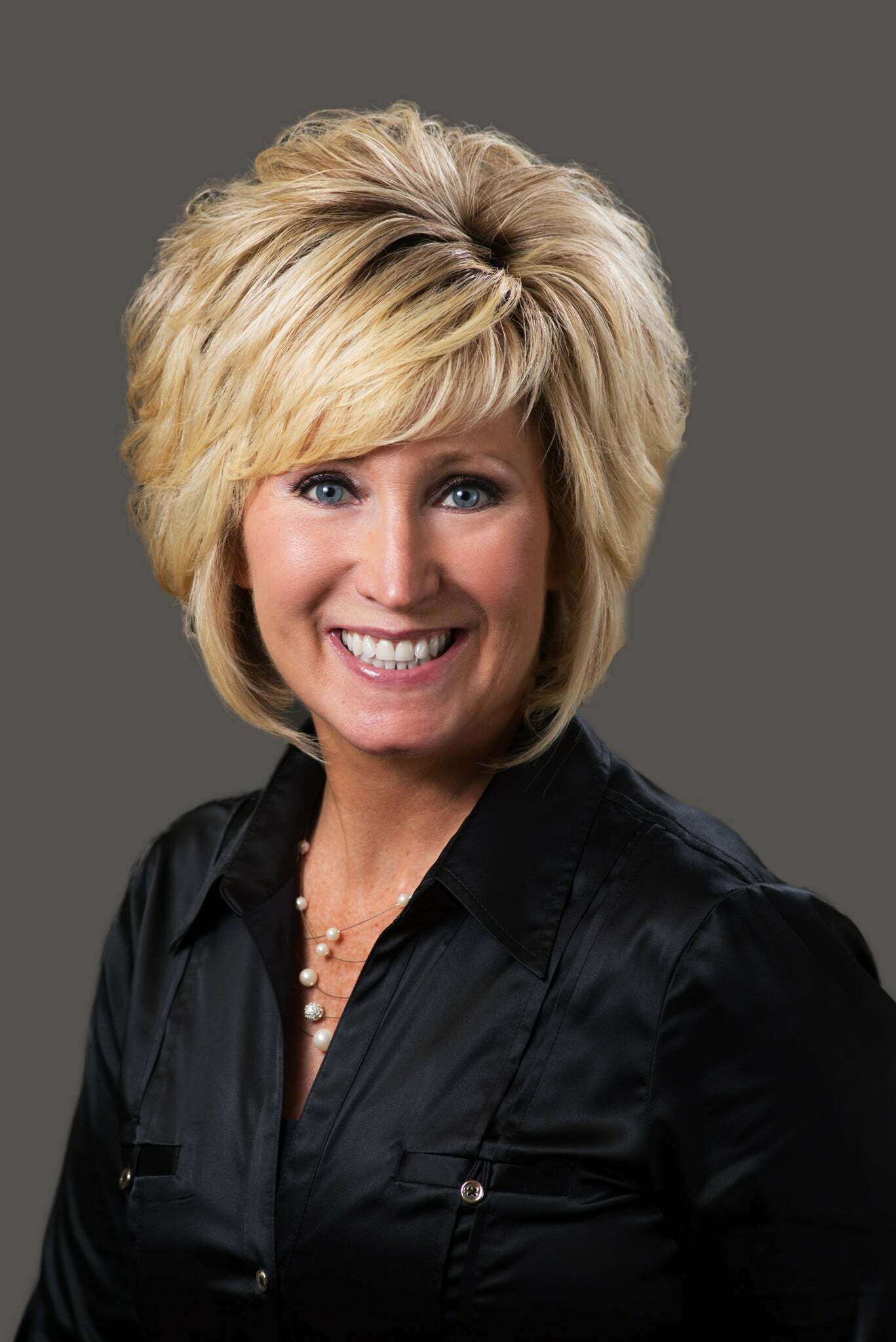 Traci Bringle, Real Estate Broker in Greenwood, Scheetz
