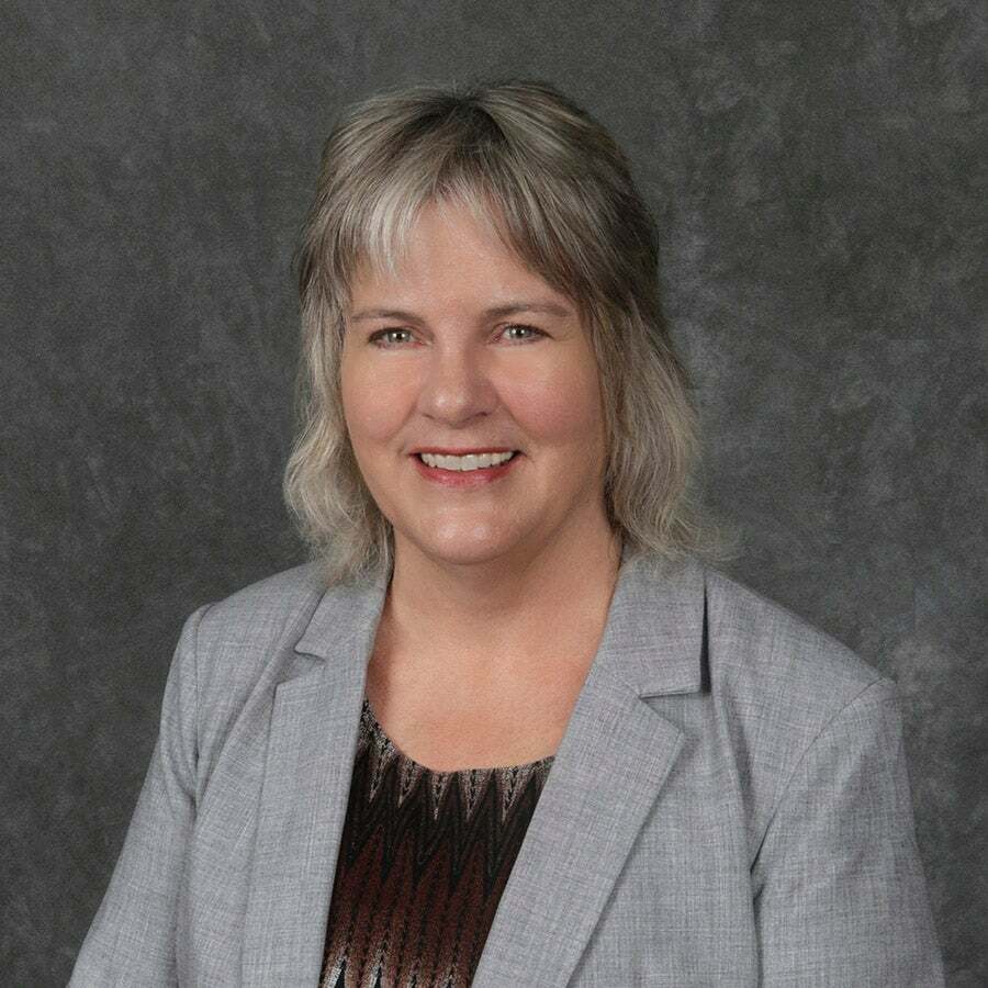 Ronda Richter-Weber, Associate Real Estate Broker in Janesville, Affiliated