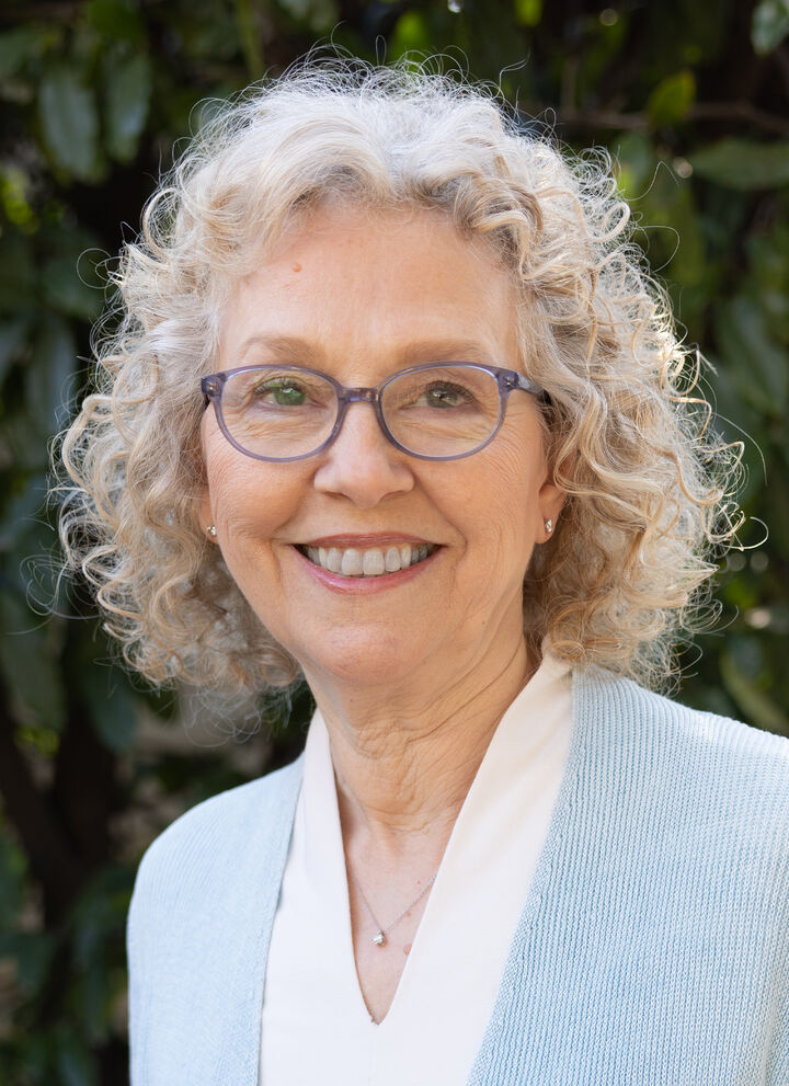 Rhonda Holmen, Senior Executive Associate in Sacramento, Windermere