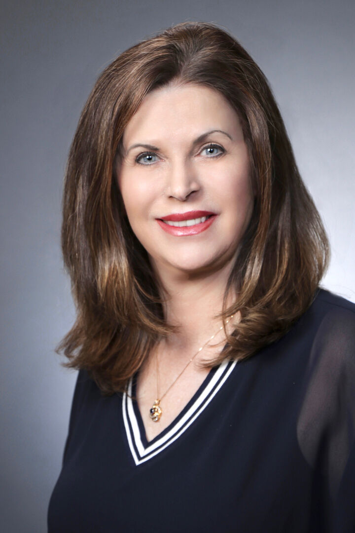 Karole Lewis, BROKER ASSOCIATE in Palm Desert, Windermere