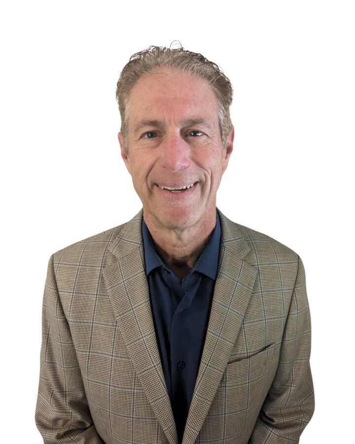 Robert Weinberg,  in Saint Petersburg, Wolf's Crossing Realty