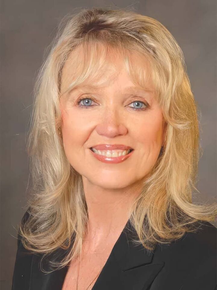 Jan Mansfield, Associate Real Estate Broker in Rockford, Affiliated