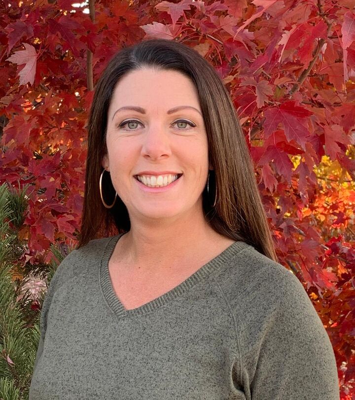 Stacey Moyles, Real Estate Broker in Klamath Falls, Showcase Realtors®, Inc.