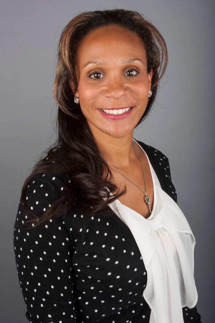 April Marshall,  in Livonia, Professionals