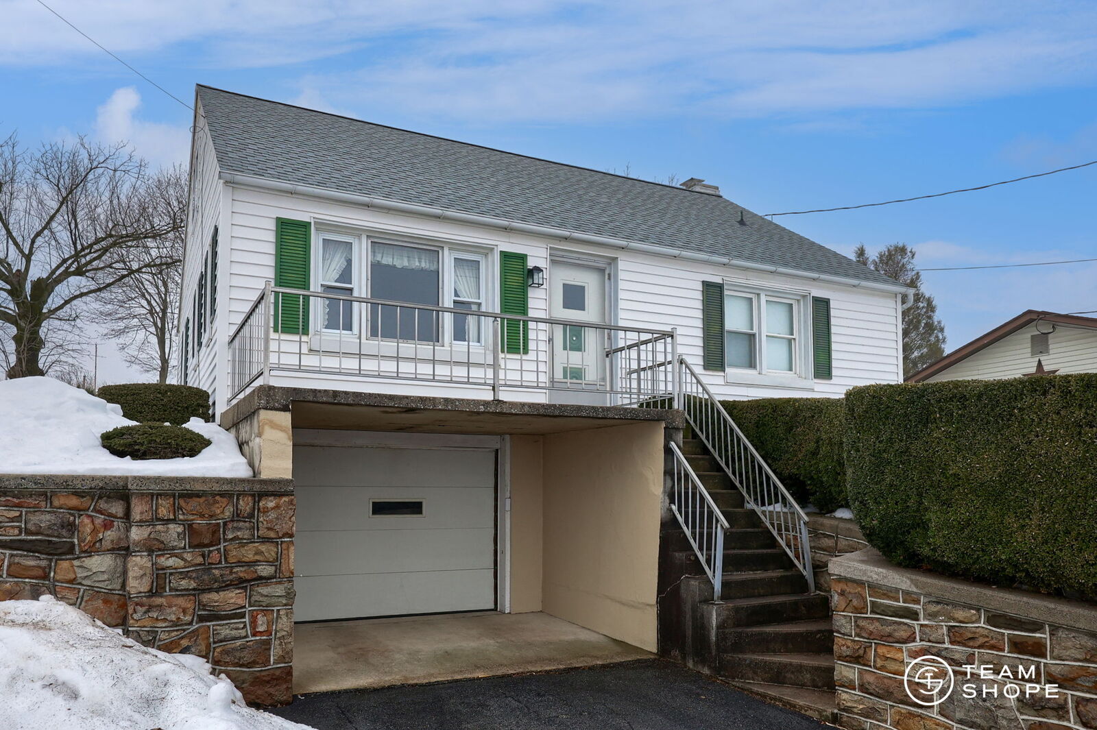 Property Photo:  830 Palmyra Bellegrove Road  PA 17003 