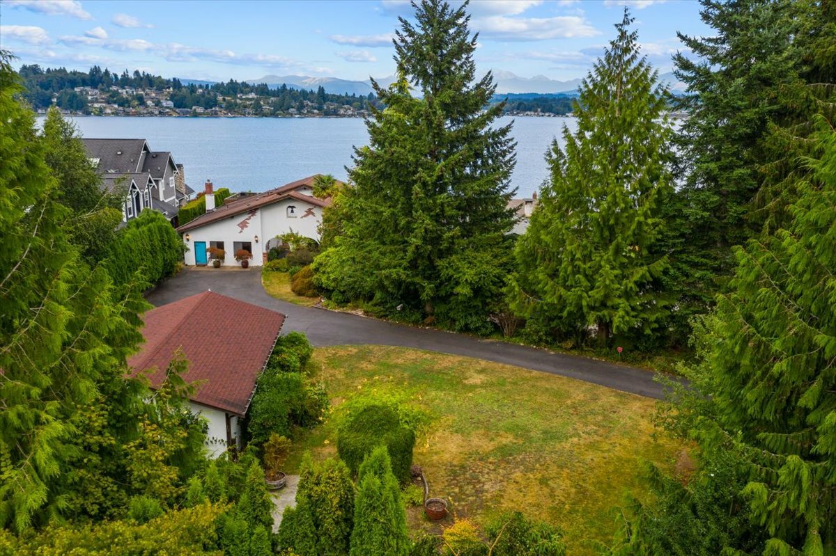 Property Photo:  10409 E Davies Loop Road  WA 98258 