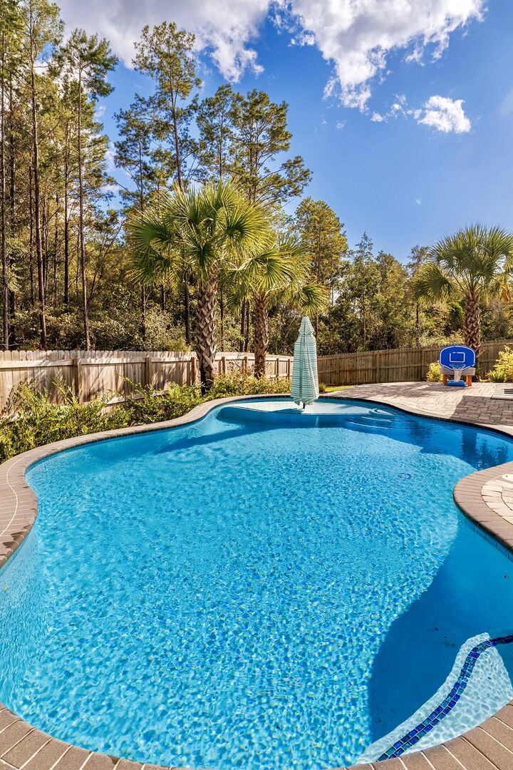 Property Photo: 220 Perimeter Place FL 32439