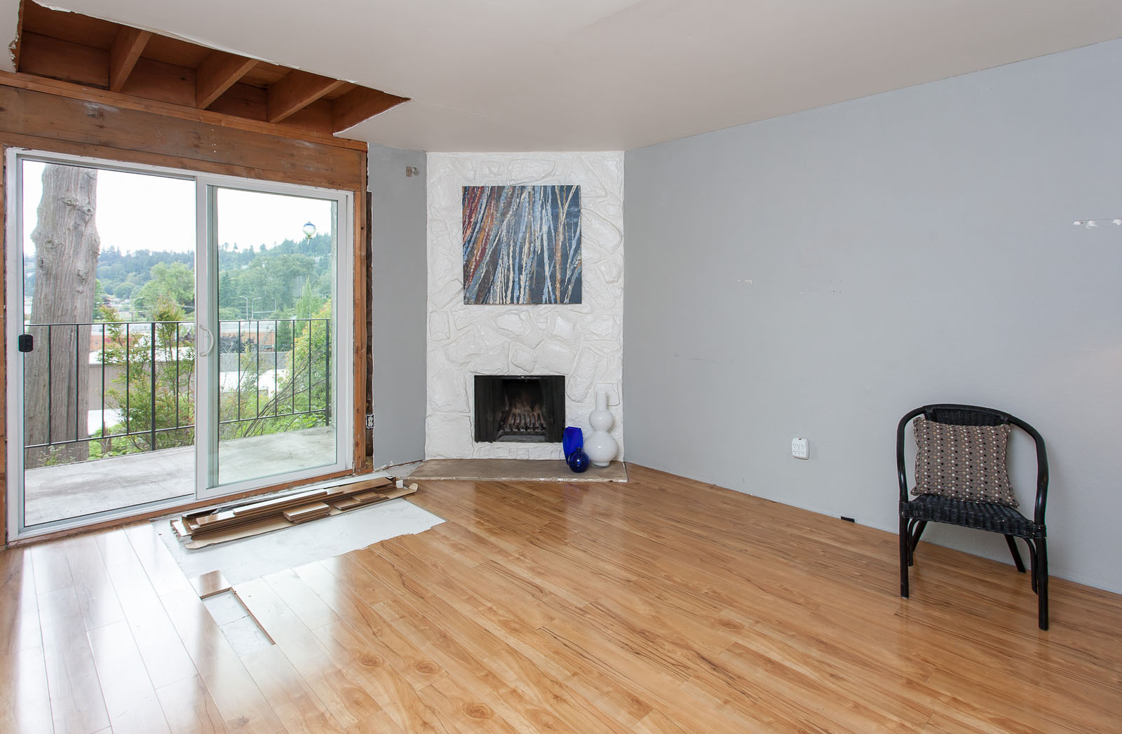 Property Photo: Interior 11633 100th Ave NE B-6  WA 98034 