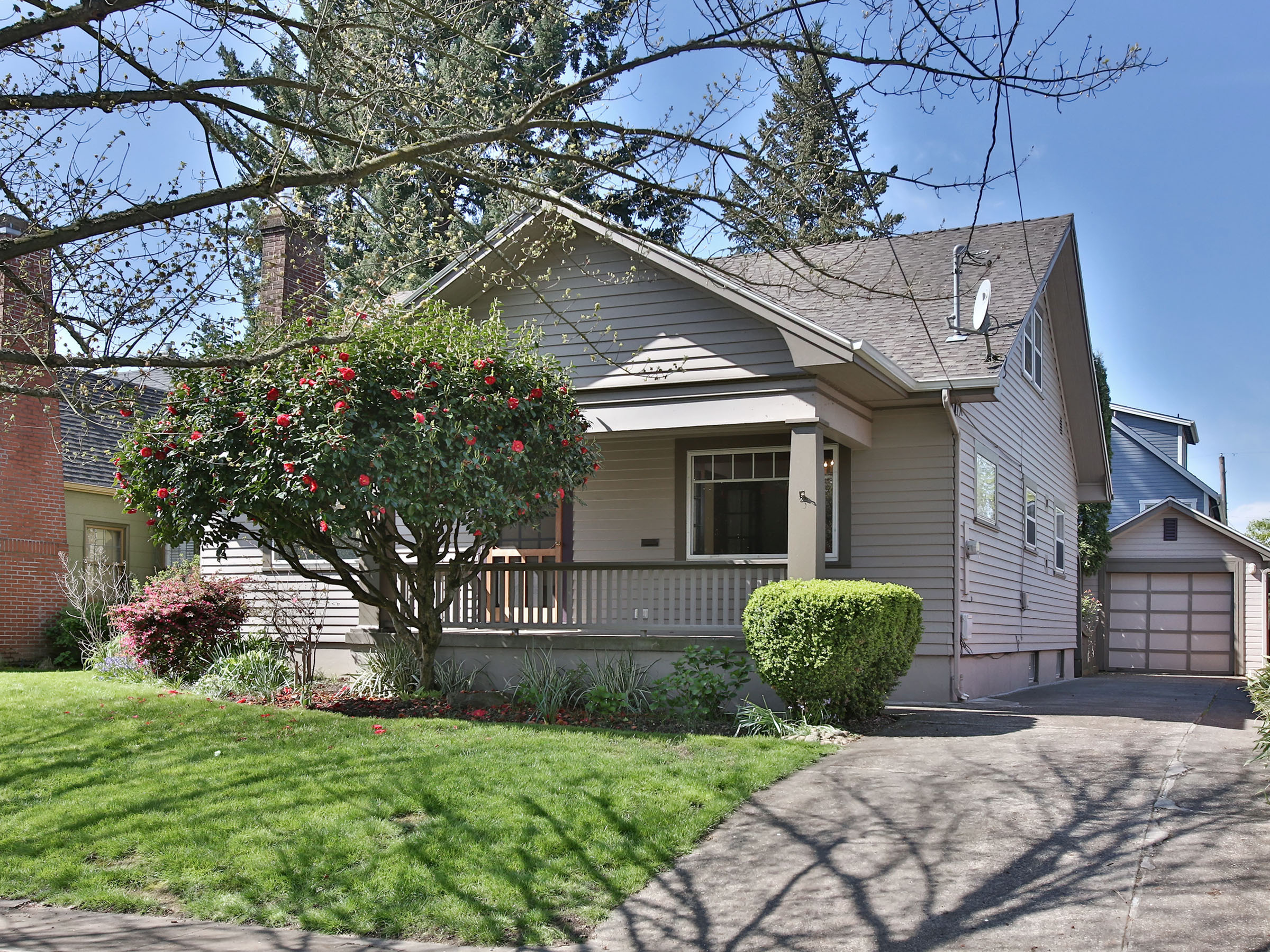 Property Photo:  2515 NE 48th Ave  OR 97213 