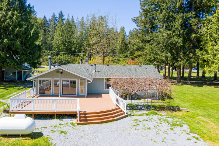Property Photo: 28811 Mountain Hwy E WA 98338